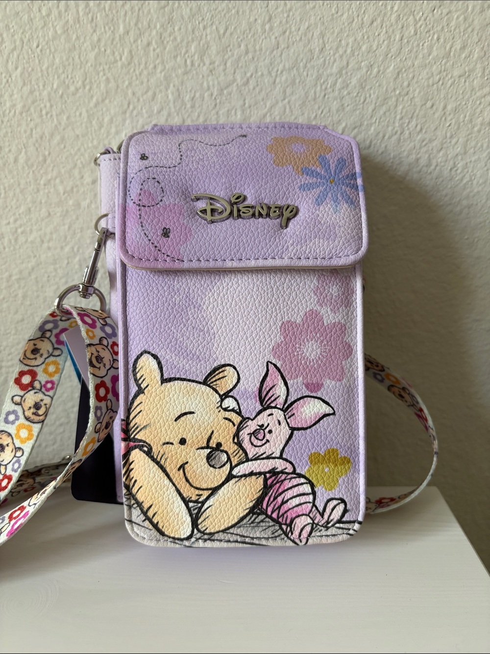 Disney Winnie the Pooh & Piglet Wondapop Crossbody Phone Bag